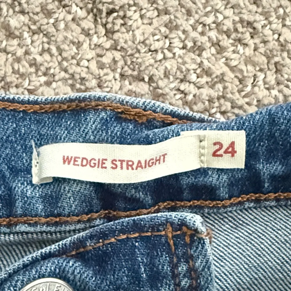 Levi's Wedgie Straight Denim Jeans - Blue with Brown Stitching - Picture 2 of 8